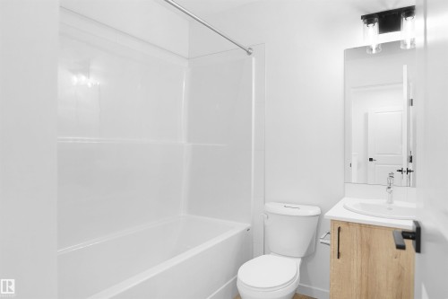 18720 18 Avenue, Edmonton, AB - Indoor Photo Showing Bathroom