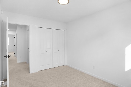 32 1430 Aster Way, Edmonton, AB - Indoor Photo Showing Other Room
