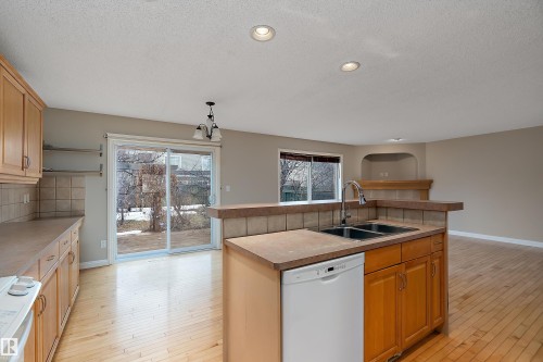 2176 Haddow Drive, Edmonton, AB - Indoor Photo Showing Kitchen With Double Sink