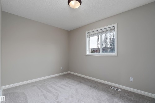 2176 Haddow Drive, Edmonton, AB - Indoor Photo Showing Other Room