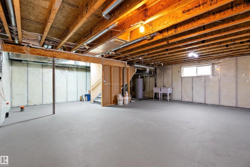 2176 Haddow Drive, Edmonton, AB - Indoor Photo Showing Basement