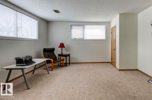 9819 67 Avenue, Edmonton, AB 