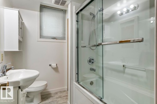 9819 67 Avenue, Edmonton, AB 