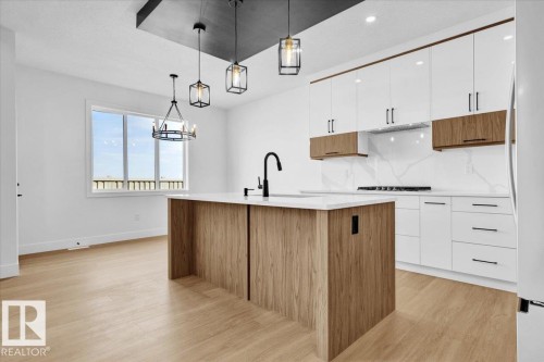 6 Edgefield Way, St. Albert, AB - Indoor Photo Showing Kitchen