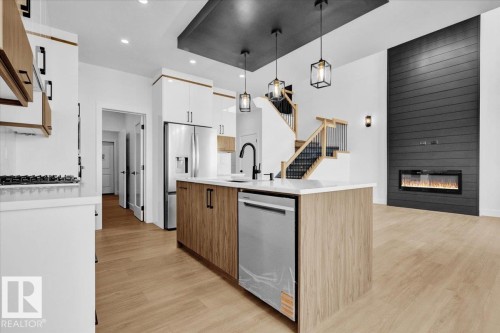 6 Edgefield Way, St. Albert, AB - Indoor Photo Showing Kitchen