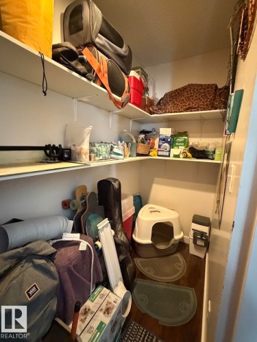 201 57 Brown Street, Stony Plain, AB - Indoor With Storage