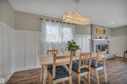 10435 39A Avenue, Edmonton, AB - Indoor Photo Showing Dining Room