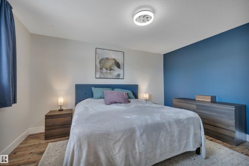 10435 39A Avenue, Edmonton, AB - Indoor Photo Showing Bedroom