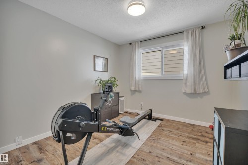 10435 39A Avenue, Edmonton, AB - Indoor