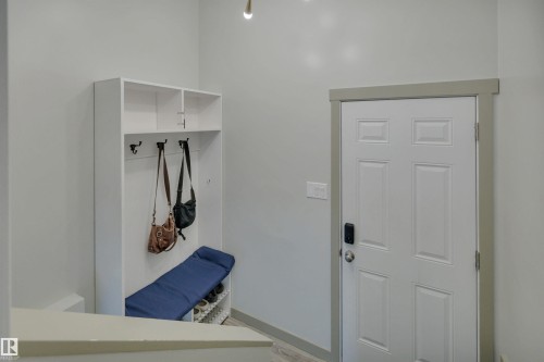 10435 39A Avenue, Edmonton, AB - Indoor Photo Showing Other Room