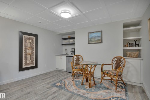 10435 39A Avenue, Edmonton, AB - Indoor