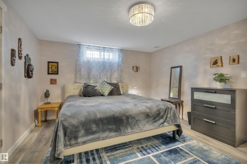 10435 39A Avenue, Edmonton, AB - Indoor Photo Showing Bedroom