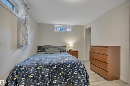 10435 39A Avenue, Edmonton, AB - Indoor Photo Showing Bedroom