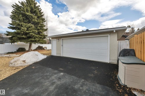 10435 39A Avenue, Edmonton, AB - Outdoor