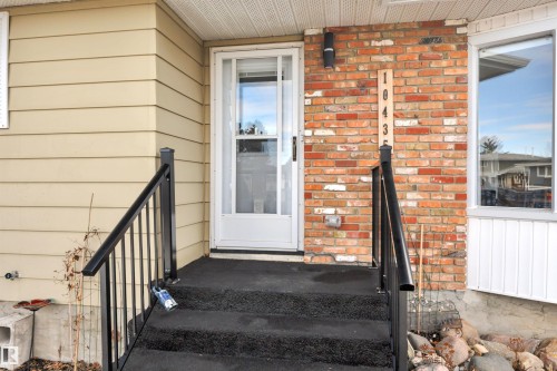 10435 39A Avenue, Edmonton, AB - Outdoor With Exterior