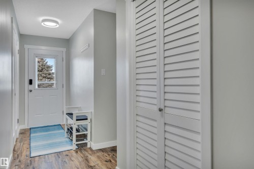 10435 39A Avenue, Edmonton, AB - Indoor Photo Showing Other Room
