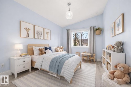 18 Daulton Crescent, St. Albert, AB 