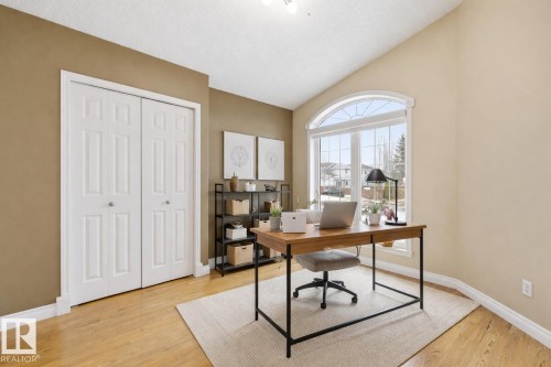 18 Daulton Crescent, St. Albert, AB 