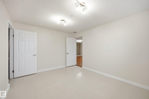 18 Daulton Crescent, St. Albert, AB 