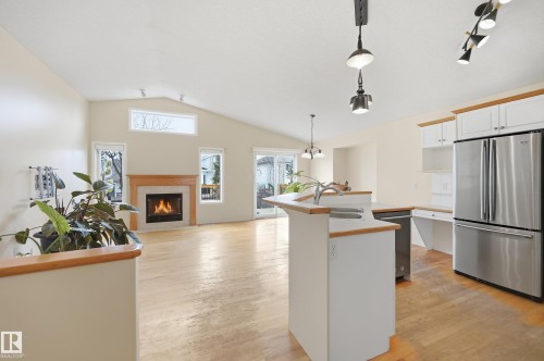 18 Daulton Crescent, St. Albert, AB 