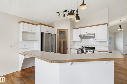 18 Daulton Crescent, St. Albert, AB 