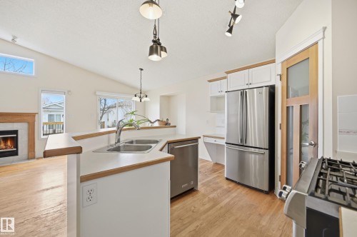 18 Daulton Crescent, St. Albert, AB 