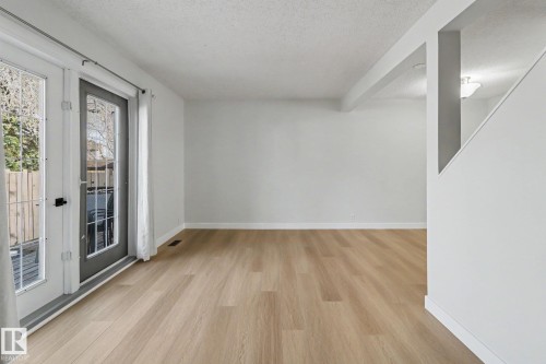 5428 146 Avenue, Edmonton, AB - Indoor Photo Showing Other Room