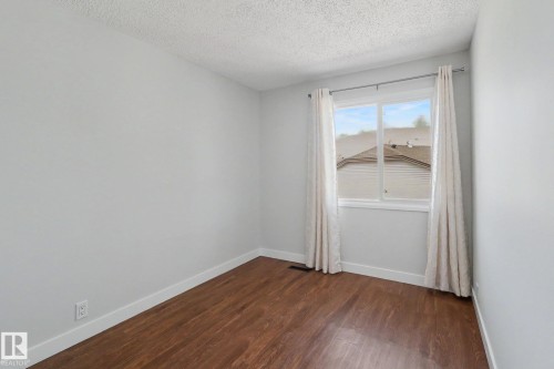 5428 146 Avenue, Edmonton, AB - Indoor Photo Showing Other Room