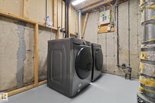 5428 146 Avenue, Edmonton, AB - Indoor Photo Showing Laundry Room