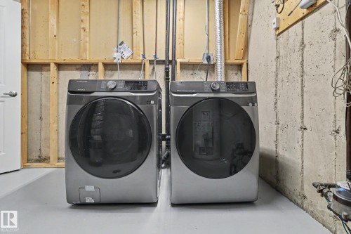5428 146 Avenue, Edmonton, AB - Indoor Photo Showing Laundry Room