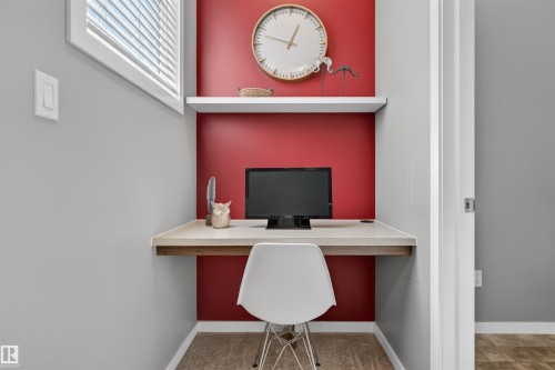 389 Simmonds Way, Leduc, AB - Indoor Photo Showing Office