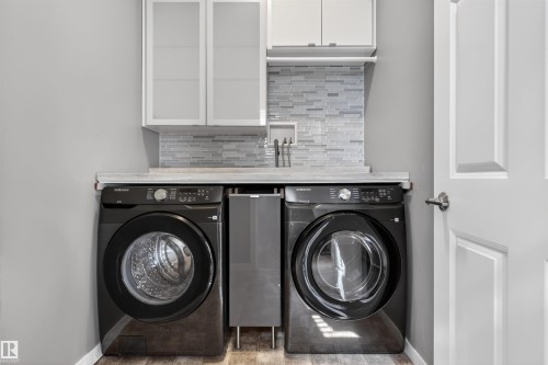 389 Simmonds Way, Leduc, AB - Indoor Photo Showing Laundry Room
