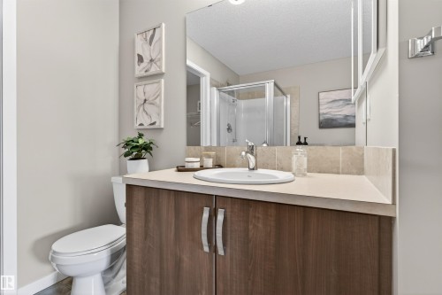 389 Simmonds Way, Leduc, AB - Indoor Photo Showing Bathroom