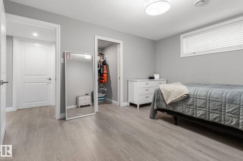 2 Longview Point(E), Spruce Grove, AB - Indoor Photo Showing Bedroom