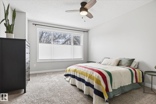 9844 80 Avenue, Edmonton, AB - Indoor Photo Showing Bedroom