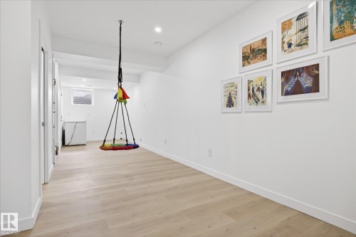 9844 80 Avenue, Edmonton, AB - Indoor Photo Showing Other Room