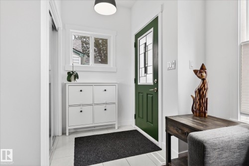 9844 80 Avenue, Edmonton, AB - Indoor Photo Showing Other Room