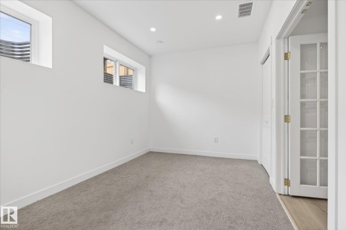 9844 80 Avenue, Edmonton, AB - Indoor Photo Showing Other Room