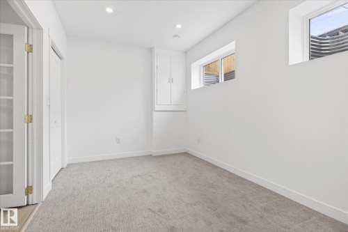 9844 80 Avenue, Edmonton, AB - Indoor Photo Showing Other Room