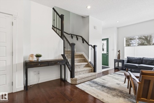 9844 80 Avenue, Edmonton, AB - Indoor