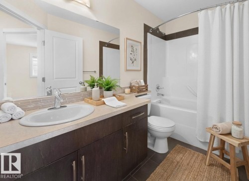 5908 Mullen Way, Edmonton, AB - Indoor Photo Showing Bathroom