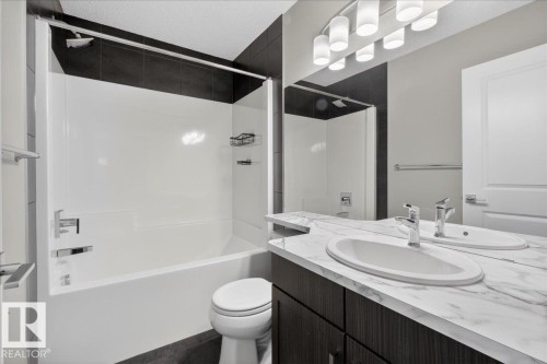 35 Prairie Gate, Spruce Grove, AB - Indoor Photo Showing Bathroom