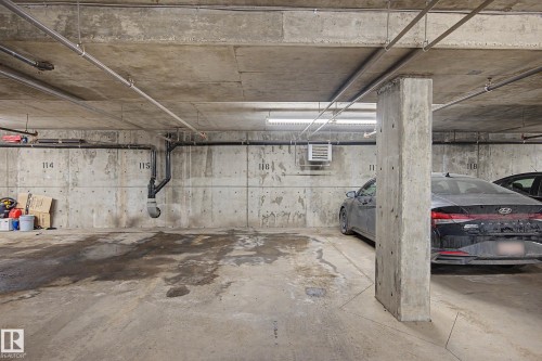 320 309 Clareview Station Drive, Edmonton, AB - Indoor Photo Showing Garage