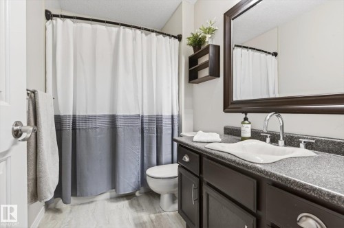 17 Lepine Place, St. Albert, AB - Indoor Photo Showing Bathroom