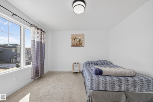 1684 12 Street, Edmonton, AB - Indoor Photo Showing Bedroom