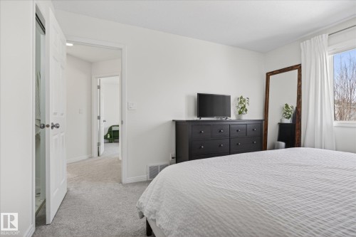 7 Escada Close, St. Albert, AB - Indoor Photo Showing Bedroom
