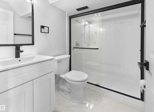 4636 151 Street, Edmonton, AB - Indoor Photo Showing Bathroom
