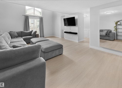 4636 151 Street, Edmonton, AB - Indoor Photo Showing Living Room
