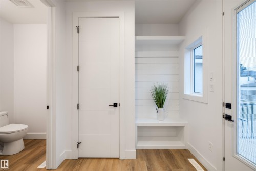 10973 74 Avenue, Edmonton, AB - Indoor Photo Showing Bathroom