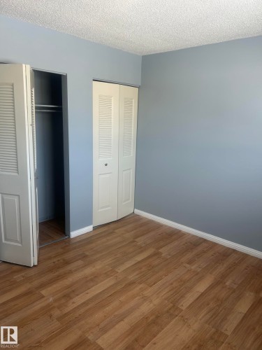 11504 139 Avenue, Edmonton, AB - Indoor Photo Showing Other Room